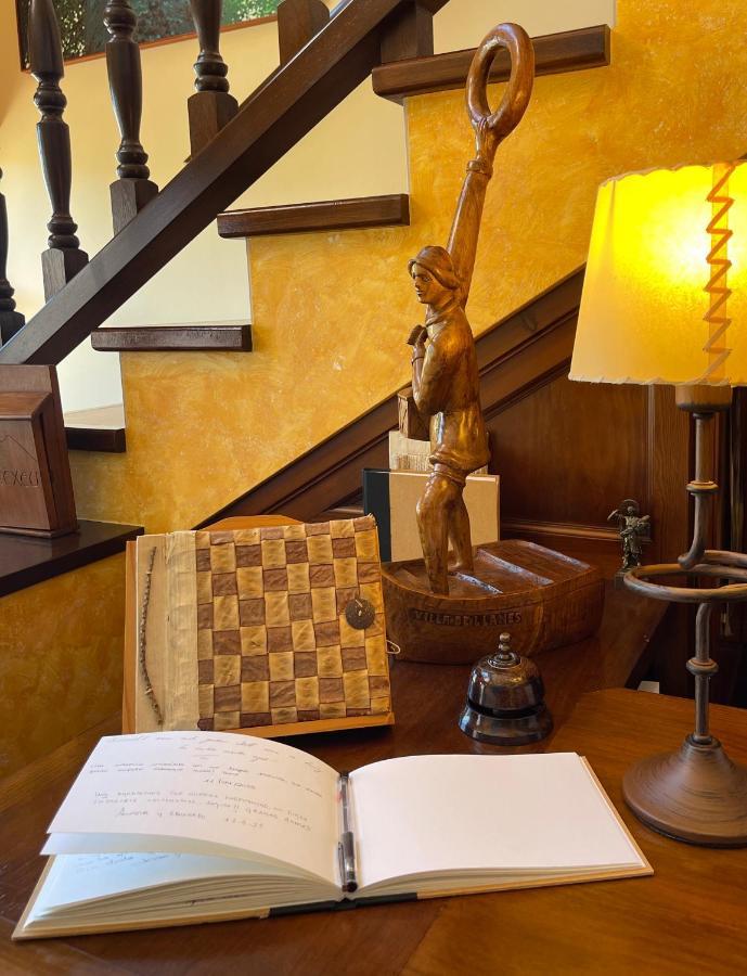 Hotel Rural El Texeu Parres de Llanes ภายนอก รูปภาพ
