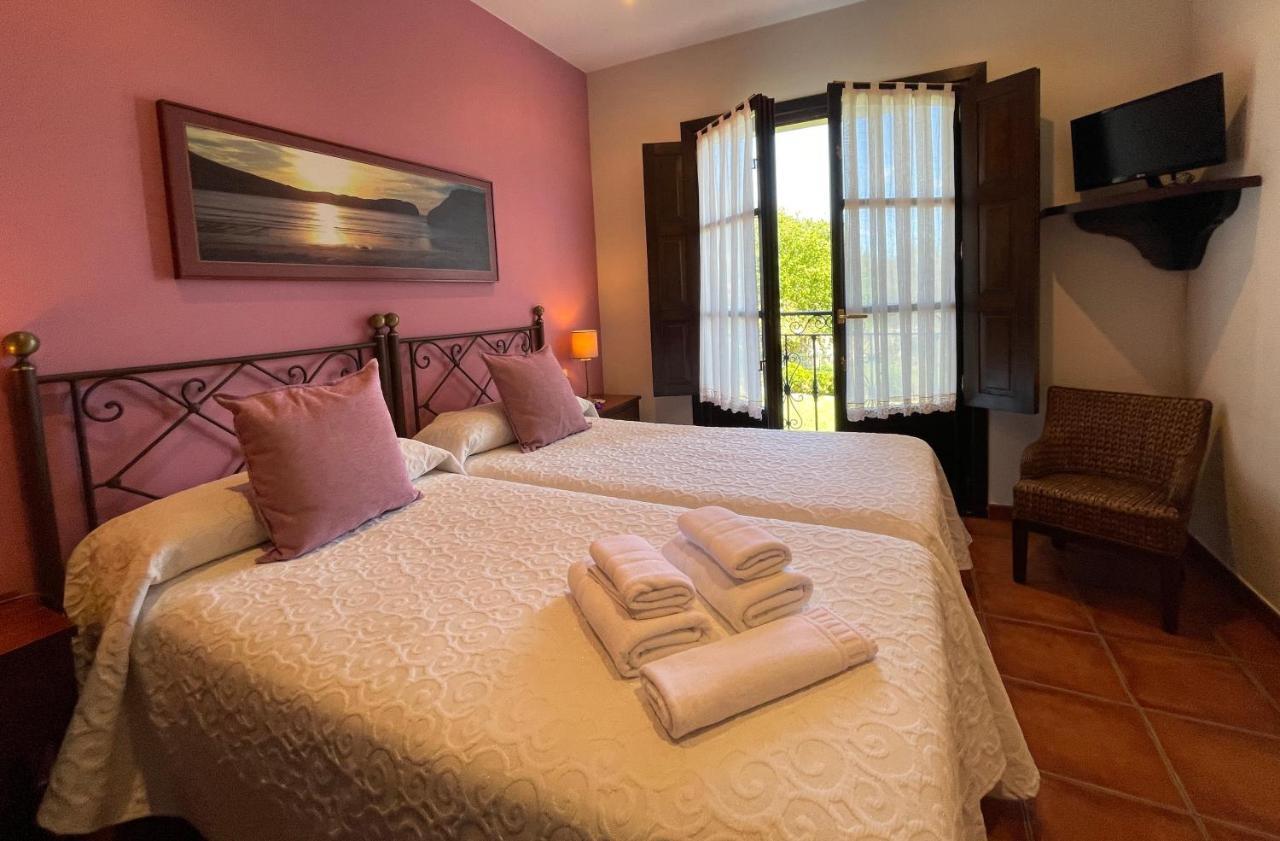 Hotel Rural El Texeu Parres de Llanes ภายนอก รูปภาพ