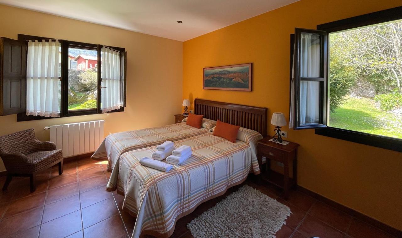 Hotel Rural El Texeu Parres de Llanes ภายนอก รูปภาพ